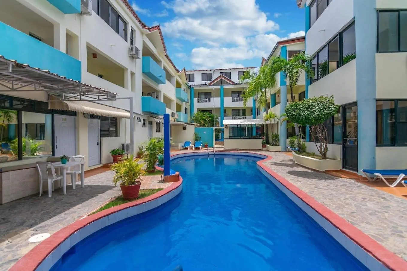 Hotel apartamentowy Linkzup Europa Condos El Batey